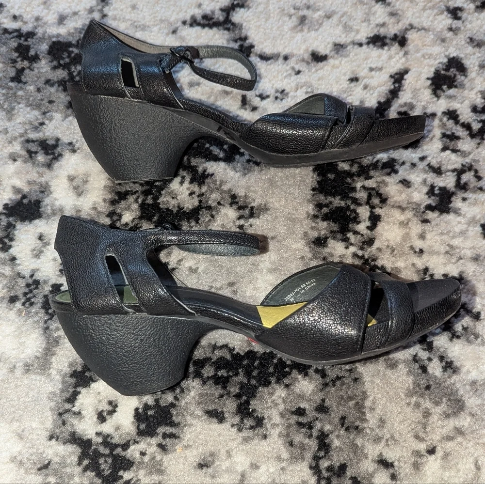 Camper Black Sandals with Green Insole - Picture 7 of 9